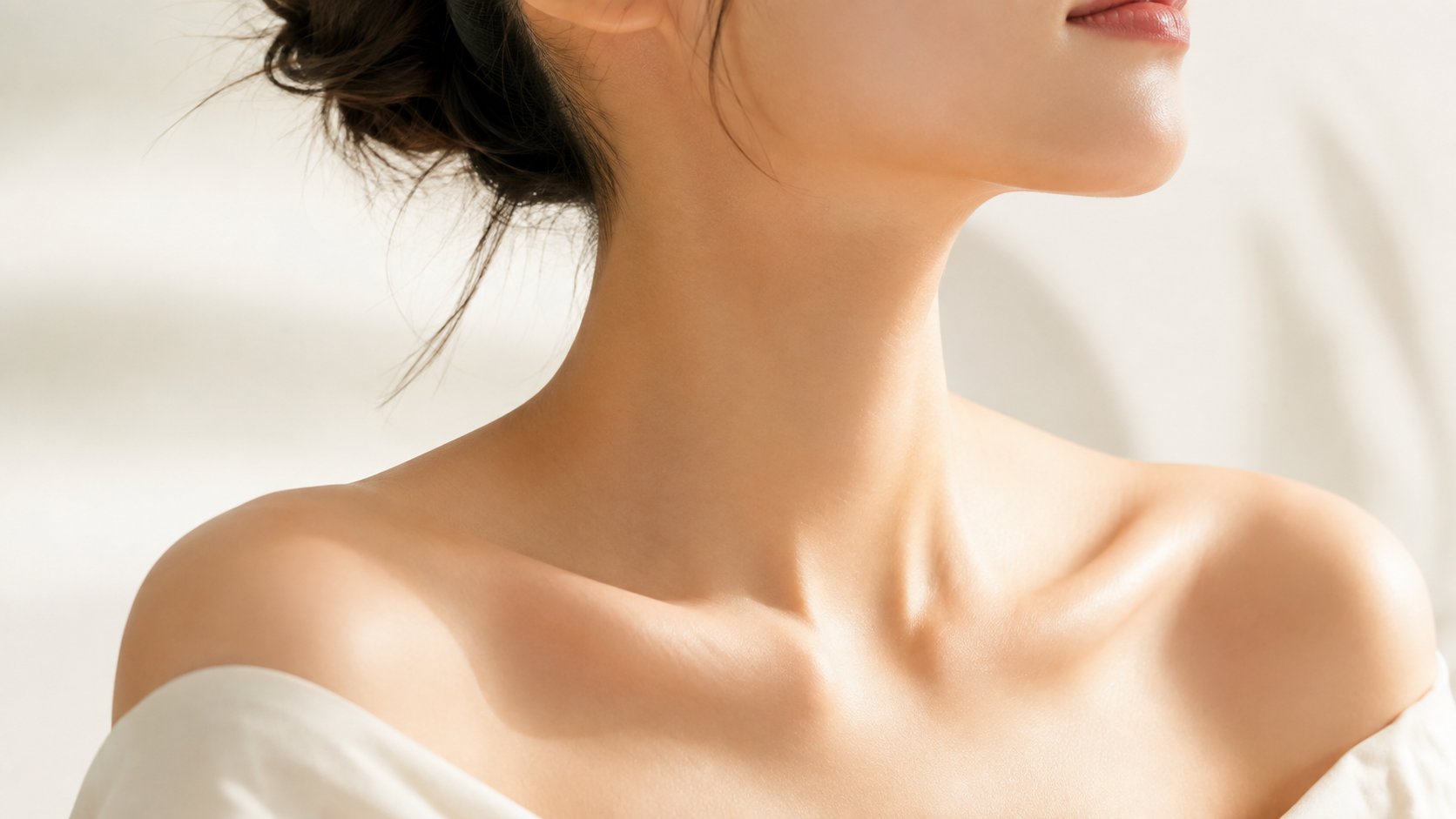 Thâm Cổ: Nguyên Nhân Và Cách Làm Sáng Da Vùng Cổ